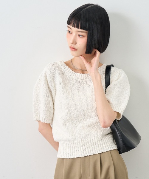 NOGLE(ノグル)の「【NOGLE/ノグル】スラブヤーンパフスリーブニットトップス(ニット/セーター・レディース・レッド/ホワイト/チャコールグレー・FREE)」の6枚目の写真