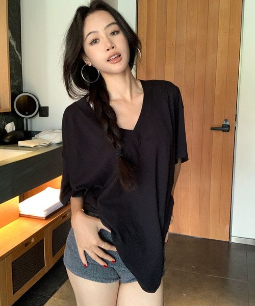 meJane(ミージェーン)の「Vネック オフショルライク ビッグTシャツ(Tシャツ/カットソー・レディース・ホワイト/チャコールグレー/ブラック・FREE)」の2枚目の写真