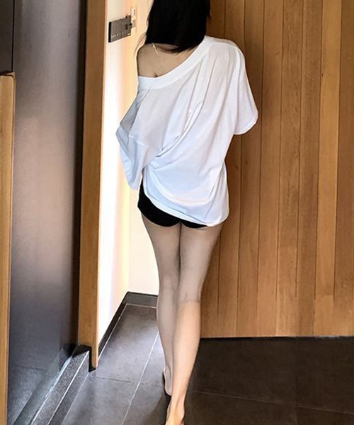 meJane(ミージェーン)の「Vネック オフショルライク ビッグTシャツ(Tシャツ/カットソー・レディース・ホワイト/チャコールグレー/ブラック・FREE)」の7枚目の写真