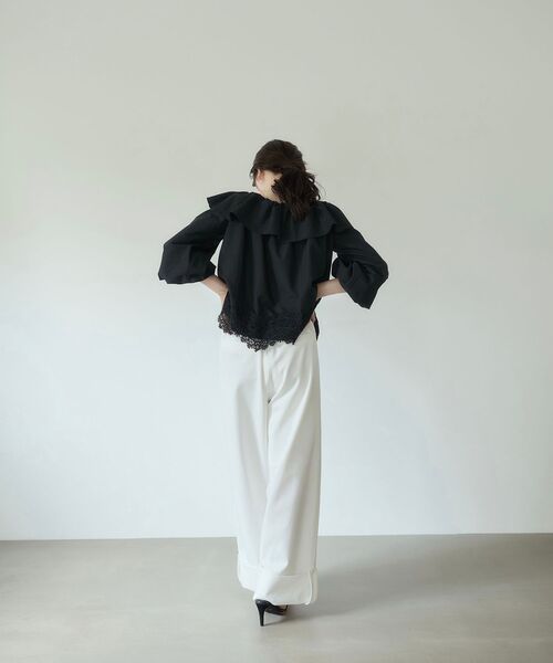 cle blatt(クレブラット)の「ロールアップワイドパンツ(その他パンツ・レディース・オフホワイト/ネイビー・MEDIUM/SMALL)」の7枚目の写真