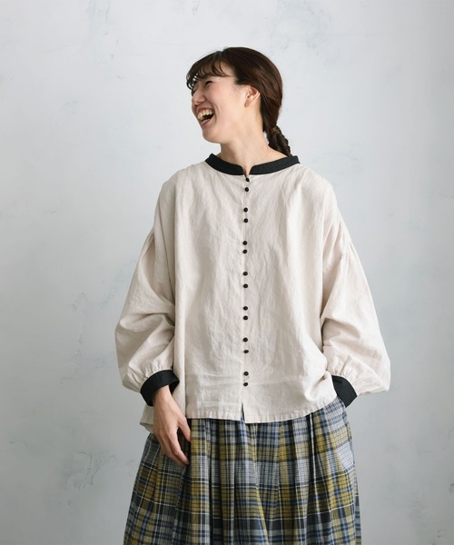 soulberry(ソウルベリー)の「ふた色ブラウス(シャツ/ブラウス・レディース・グレイッシュベージュ・M/L/LL/3L/4L/5L)」の4枚目の写真