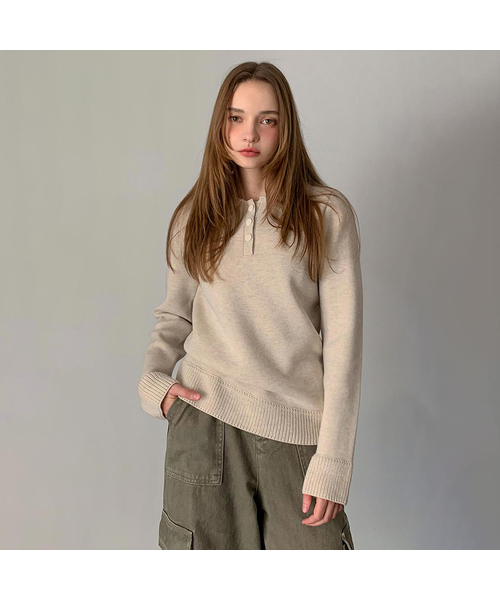 VASCARA(バスカラ)の「Essential Snap Collar Knitwear (3colors)(ニット/セーター・レディース・ブラック/レッド/ベージュ・FREE)」の2枚目の写真