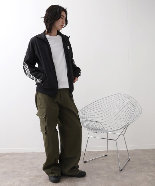 THE NORTH FACE（ザノースフェイス）の「【THE NORTH FACE/ザノースフェイス】TNF TRACK JACKET / サイドライン トラックジャケット（ジャージ・メンズ・オフホワイト/ブラック/グリーン・M/L/XL）」の21枚目の写真