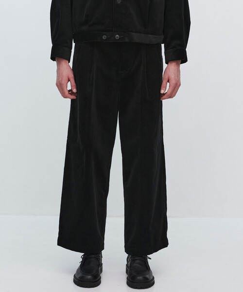 UNITED TOKYO（ユナイテッドトウキョウ）の「【数量限定】BRISBANE MOSS コーデュロイ バギースラックス（その他パンツ・メンズ・ダークブラウン/ブラック・2/1）」の7枚目の写真