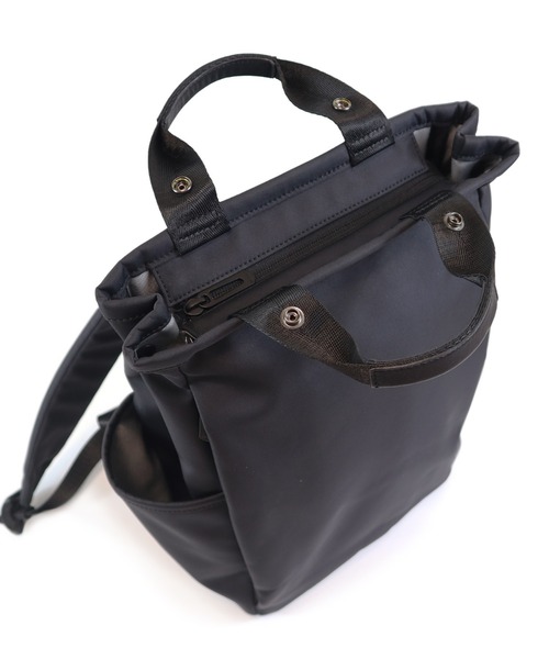 Un coeur(アンクール)の「【Un coeur/アンクール】2WAY SQUARE RUCKSACK M / ツーウェイ スクエア リュック M RUI / K905068(バックパック/リュック・メンズ・ブラウン/グレイッシュベージュ/ブラック/グレー・FREE)」の7枚目の写真