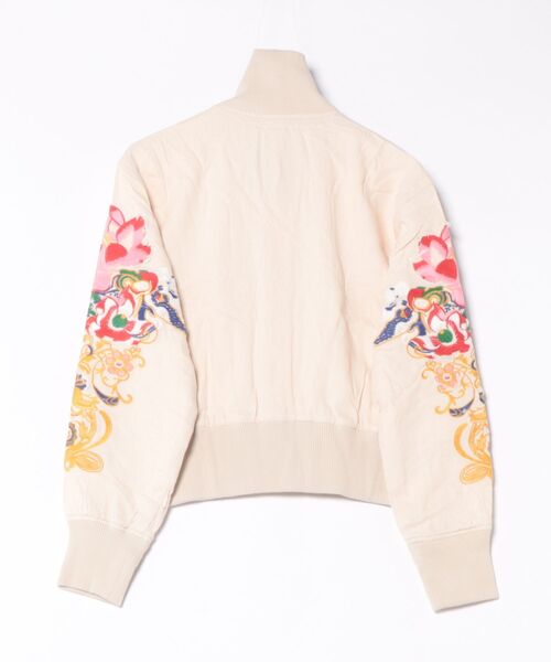 Desigual(デシグアル)の「スリーブフラワー刺繍パッチ ダブルチェストポケットボンバージャケット(テーラードジャケット・レディース・ホワイト・XS/S/M/L/XL)」の7枚目の写真