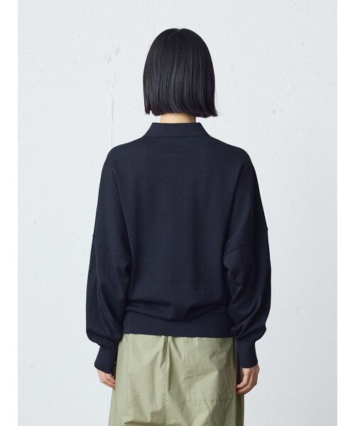 MidiUmi(ミディウミ)の「MidiUmi ワイドニットポロ(シャツ/ブラウス・レディース・ネイビー/オフホワイト/ブラック・FREE)」の10枚目の写真