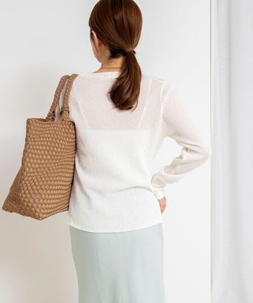 NOLLEY’S(ノーリーズ)の「《手洗い可能》ギマポリコットンワッフルヘンリーネックプルオーバー(ニット/セーター・レディース・グレイッシュベージュ/ブラック/ホワイト・FREE)」の10枚目の写真