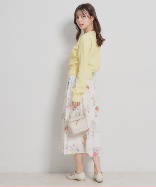 couture brooch(クチュールブローチ)の「クロスボタンカーディガン(カーディガン/ボレロ・レディース・ライトイエロー系/ライトグレー/パープル・38)」の16枚目の写真