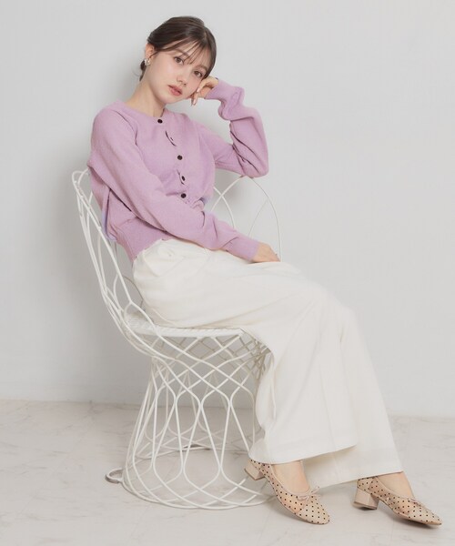 couture brooch(クチュールブローチ)の「クロスボタンカーディガン(カーディガン/ボレロ・レディース・ライトイエロー系/ライトグレー/パープル・38)」の21枚目の写真
