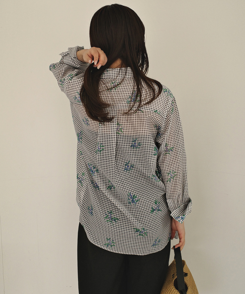 SLOBE IENA(スローブイエナ)の「Margaux Dereume × SLOBE cotton silk mix シャツ(シャツ/ブラウス・レディース・ブルー/ブラック系その他・FREE)」の11枚目の写真