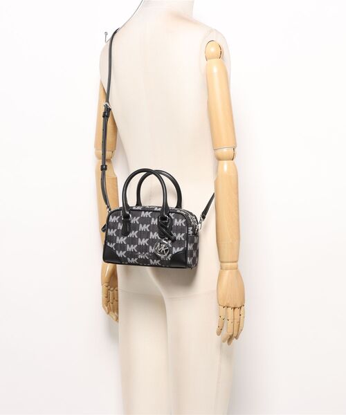 MICHAEL KORS(マイケルコース)の「THOMPSON XS SATCHEL XBODY Crossbody(ショルダーバッグ・レディース・ブラック・FREE)」の5枚目の写真