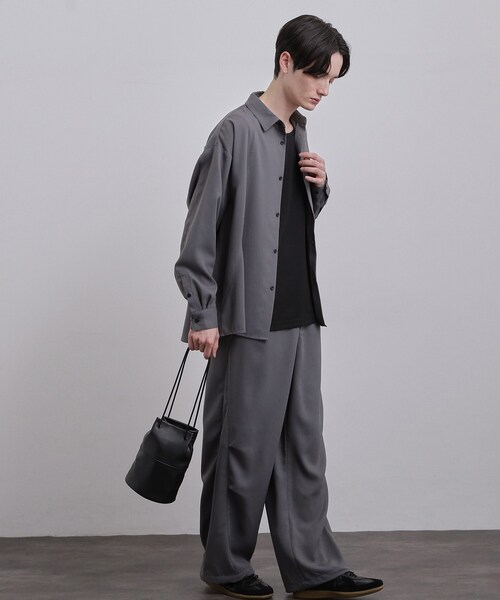 tk.TAKEO KIKUCHI(ティーケータケオキクチ)の「【2WAY】巾着ショルダーバッグ(ショルダーバッグ・メンズ・ブラック/ブラック系4/ブラック系/ホワイト系7・00)」の6枚目の写真