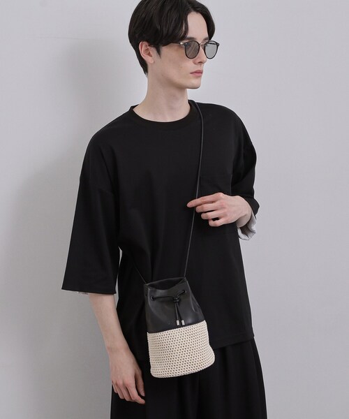 tk.TAKEO KIKUCHI(ティーケータケオキクチ)の「【2WAY】巾着ショルダーバッグ(ショルダーバッグ・メンズ・ブラック/ブラック系4/ブラック系/ホワイト系7・00)」の9枚目の写真