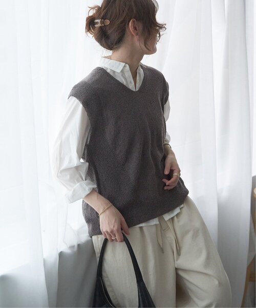 LBC（エルビーシー）の「ミニブークレ2WAYジレ（ニット/セーター・レディース・ブルー/その他1/チャコール/ベージュ・M）」の22枚目の写真