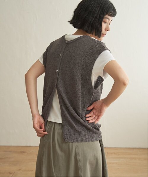 LBC（エルビーシー）の「ミニブークレ2WAYジレ（ニット/セーター・レディース・ブルー/その他1/チャコール/ベージュ・M）」の2枚目の写真