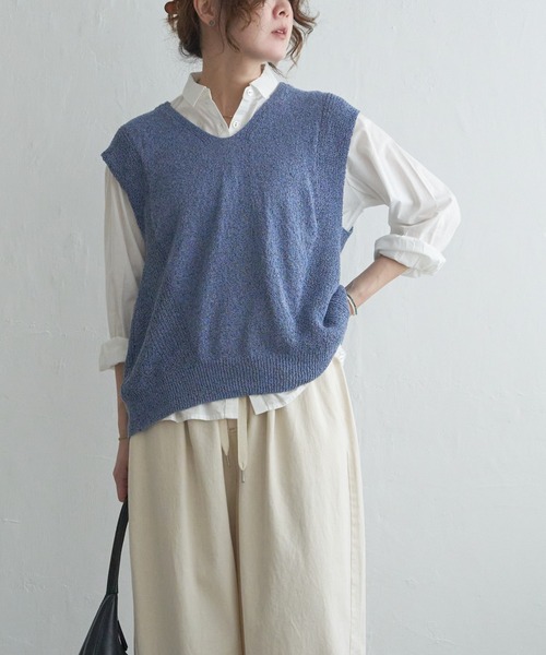 LBC（エルビーシー）の「ミニブークレ2WAYジレ（ニット/セーター・レディース・ブルー/その他1/チャコール/ベージュ・M）」の6枚目の写真