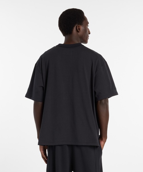 NEW BALANCE（ニューバランス）の「NB GREY プレミアムTシャツ（Tシャツ/カットソー・メンズ・ホワイト/ブラック/ダークブラック・X-LARGE/LARGE/MEDIUM/SMALL/XX-LARGE）」の13枚目の写真