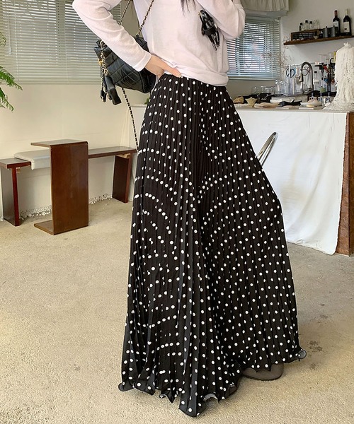 Doula Doula（ドゥーラドゥーラ）の「プリントプリーツロングスカート（スカート・レディース・ベージュ/ブラック・FREE）」の9枚目の写真