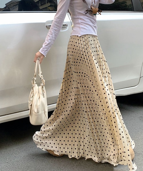 Doula Doula（ドゥーラドゥーラ）の「プリントプリーツロングスカート（スカート・レディース・ベージュ/ブラック・FREE）」の16枚目の写真