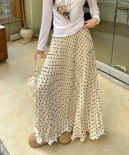 Doula Doula（ドゥーラドゥーラ）の「プリントプリーツロングスカート（スカート・レディース・ベージュ/ブラック・FREE）」の18枚目の写真