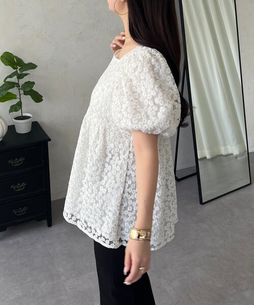 prose verse（プロズヴェール）の「フラワーチュールレースペプラムブラウス（シャツ/ブラウス・レディース・オフホワイト/ブラック・LARGE/MEDIUM）」の10枚目の写真