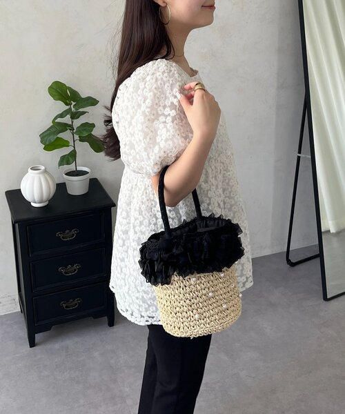 prose verse（プロズヴェール）の「フラワーチュールレースペプラムブラウス（シャツ/ブラウス・レディース・オフホワイト/ブラック・LARGE/MEDIUM）」の12枚目の写真