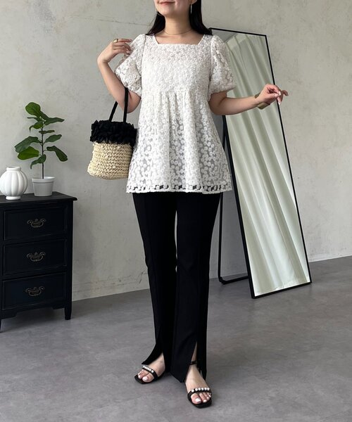 prose verse（プロズヴェール）の「フラワーチュールレースペプラムブラウス（シャツ/ブラウス・レディース・オフホワイト/ブラック・LARGE/MEDIUM）」の16枚目の写真