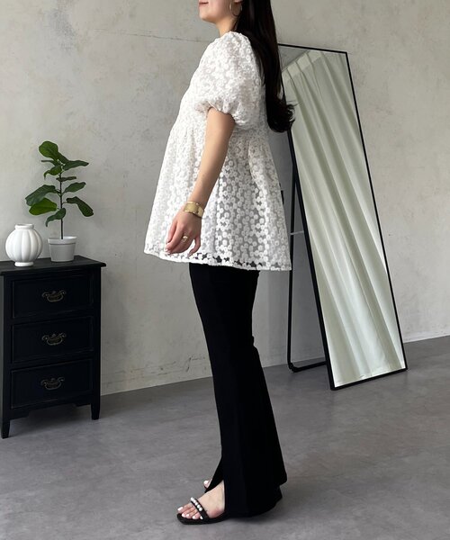 prose verse（プロズヴェール）の「フラワーチュールレースペプラムブラウス（シャツ/ブラウス・レディース・オフホワイト/ブラック・LARGE/MEDIUM）」の19枚目の写真