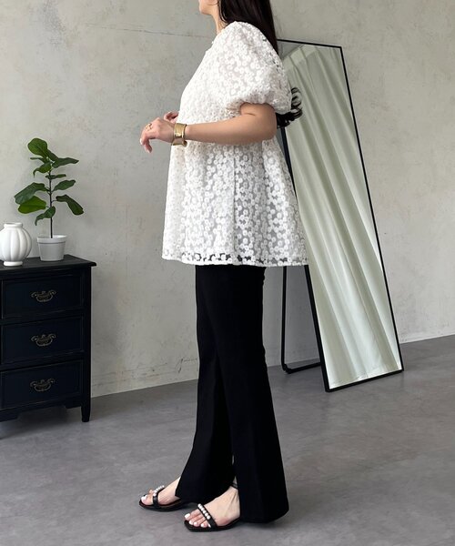 prose verse（プロズヴェール）の「フラワーチュールレースペプラムブラウス（シャツ/ブラウス・レディース・オフホワイト/ブラック・LARGE/MEDIUM）」の20枚目の写真