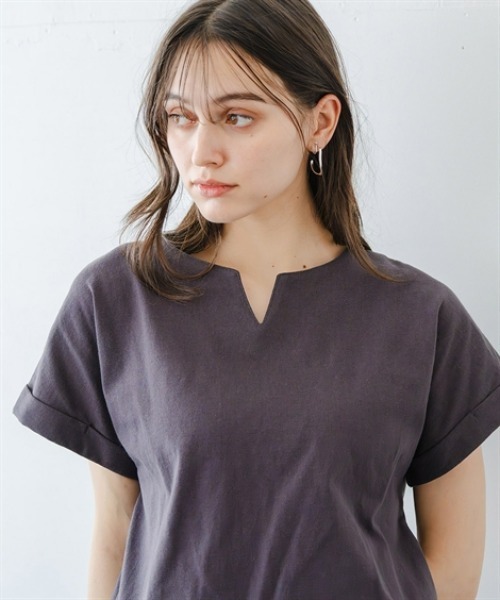 Maison INNESS(メゾンアイネス)の「綿100%バスクキーネックフレンチスリーブプルオーバー(Tシャツ/カットソー・レディース・モカ/チャコールグレー/ブラック・M/S/5L/4L/3L/LL/L)」の9枚目の写真
