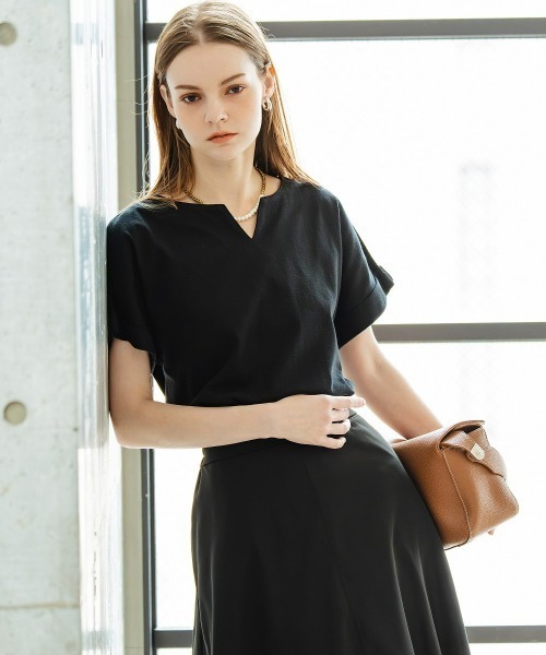 Maison INNESS(メゾンアイネス)の「綿100%バスクキーネックフレンチスリーブプルオーバー(Tシャツ/カットソー・レディース・モカ/チャコールグレー/ブラック・M/S/5L/4L/3L/LL/L)」の21枚目の写真
