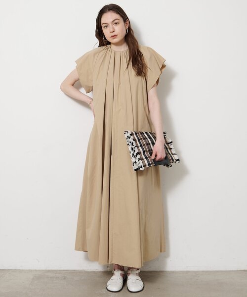 Whim Gazette(ウィムガゼット)の「ギャザータイプライターワンピース(ワンピース・レディース・ブラック/ベージュ・FREE)」の2枚目の写真