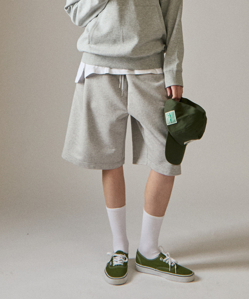 BASIC HOUSE(ベーシックハウス)の「UNI バミューダ ワイド ワンタック 特別綿 6部 ショートパンツ メランジグレー(その他パンツ・メンズ・ミックスグレー・30inch/34inch/36inch/28inch/32inch)」の7枚目の写真