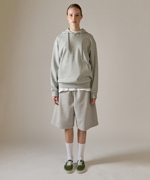 BASIC HOUSE(ベーシックハウス)の「UNI バミューダ ワイド ワンタック 特別綿 6部 ショートパンツ メランジグレー(その他パンツ・メンズ・ミックスグレー・30inch/34inch/36inch/28inch/32inch)」の8枚目の写真