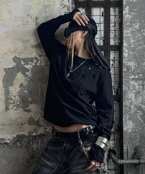 ROARINGRAD(ロアリングラド)の「W.スラブデストロイドロングスリーブブラック(Tシャツ/カットソー・レディース・その他・MEDIUM/LARGE)」の1枚目の写真