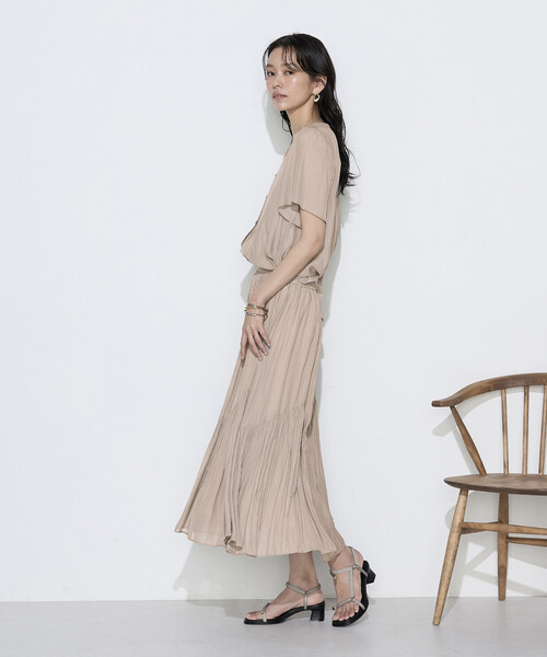 K.T KIYOKO TAKASE(キヨコタカセ)の「【セットアップ対応】カッセンシフォンオーガンジー アシンメトリーギャザースカート(スカート・レディース・ベージュ/チャコール/サックスブルー・11号/9号/7号)」の9枚目の写真