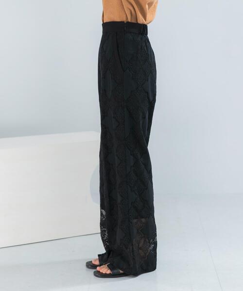 URBAN RESEARCH ROSSO WOMEN(アーバンリサーチ ロッソ)の「パネルレースストレートイージーパンツ(その他パンツ・レディース・ブラック/ホワイト・FREE)」の17枚目の写真