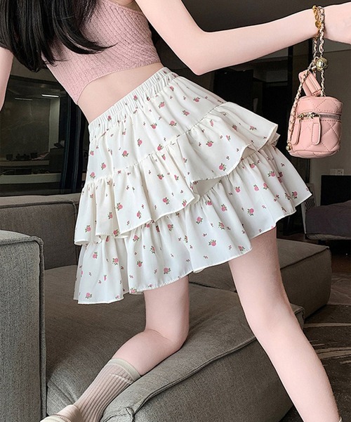 leune(ルネ)の「フラワーティアードスカート(スカート・レディース・ブラック/オフホワイト・FREE)」の5枚目の写真