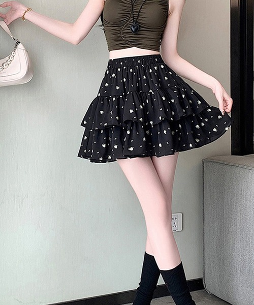 leune(ルネ)の「フラワーティアードスカート(スカート・レディース・ブラック/オフホワイト・FREE)」の17枚目の写真