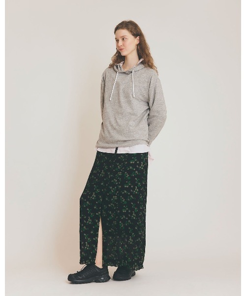 THE SHINZONE（ザ　シンゾーン）の「FLORAL JACQUARD SKIRT 26MMSSK01（スカート・レディース・ブラック・36/34）」の2枚目の写真