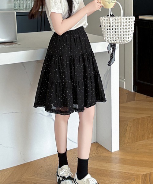 Vipoa(ヴィポア)の「Polka Dot Frill Midi Skirt(スカート・レディース・ブラック/ホワイト・FREE)」の17枚目の写真
