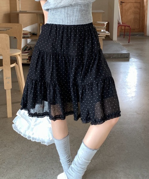 Vipoa(ヴィポア)の「Polka Dot Frill Midi Skirt(スカート・レディース・ブラック/ホワイト・FREE)」の22枚目の写真