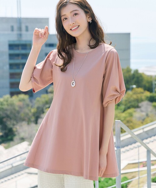 Tiaclasse(ティアクラッセ)の「「サマケア」ボリュームスリーブチュニック(Tシャツ/カットソー・レディース・グレイッシュベージュ/ブラック/ピンク・XXL/XL)」の10枚目の写真