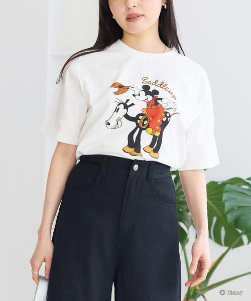 Disney(ディズニー)の「【Disney】別注 <ミッキー>ウエスタン フロッキーバックロゴTシャツ(Tシャツ/カットソー・レディース・オフホワイト/ブラック・LL/M/5L/4L/3L)」の17枚目の写真