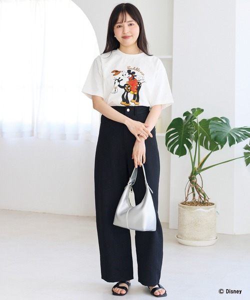 Disney(ディズニー)の「【Disney】別注 <ミッキー>ウエスタン フロッキーバックロゴTシャツ(Tシャツ/カットソー・レディース・オフホワイト/ブラック・LL/M/5L/4L/3L)」の22枚目の写真