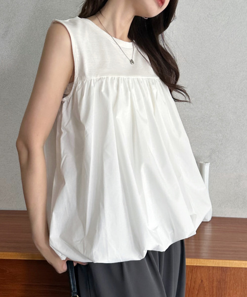 Eclat one（エクラワン）の「【Eclat one】異素材ドッキング 胸元切り替え バルーン ノースリーブ トップス（Tシャツ/カットソー・レディース・モカ/アイボリー/ブラック・M）」の5枚目の写真