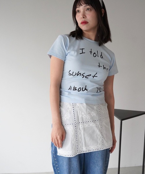 SANSeLF（サンセルフ）の「【SANSeLF】アートレタリングコンパクトTシャツ saw26s079（Tシャツ/カットソー・レディース・ブルー・FREE）」の2枚目の写真