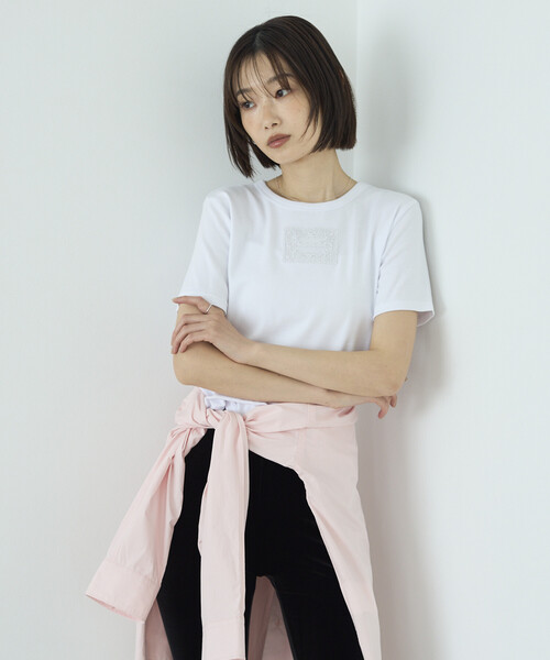 Firsthand(ファーストハンド)の「Firsthand/ファーストハンド レース アップリケ コットンモダールTシャツ(Tシャツ/カットソー・レディース・ブラック/オフホワイト/ネイビー・FREE)」の8枚目の写真