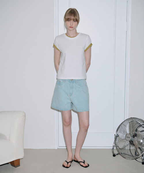 SINOON（シヌーン）の「High-Waist Crop Denim (Light Blue)（デニムパンツ・レディース・ライトブルー・MEDIUM/SMALL）」の3枚目の写真
